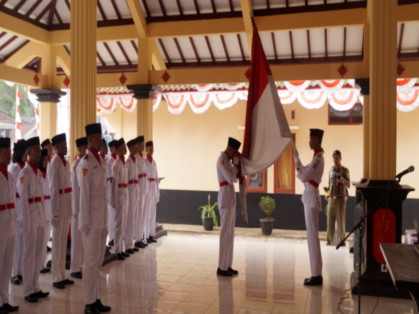 PASKIBRA SMA Negeri 1 Karangreja