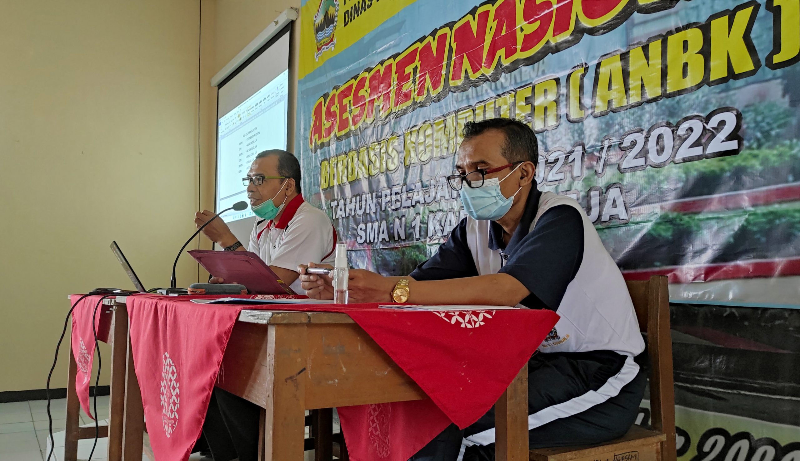 SIMULASI PEMBELAJARAN TATAP MUKA (PTM) TAHAP II SMA NEGERI 1 KARANGREJA SIMULASI PEMBELAJARAN TATAP MUKA (PTM) TAHAP II SMA NEGERI 1 KARANGREJA